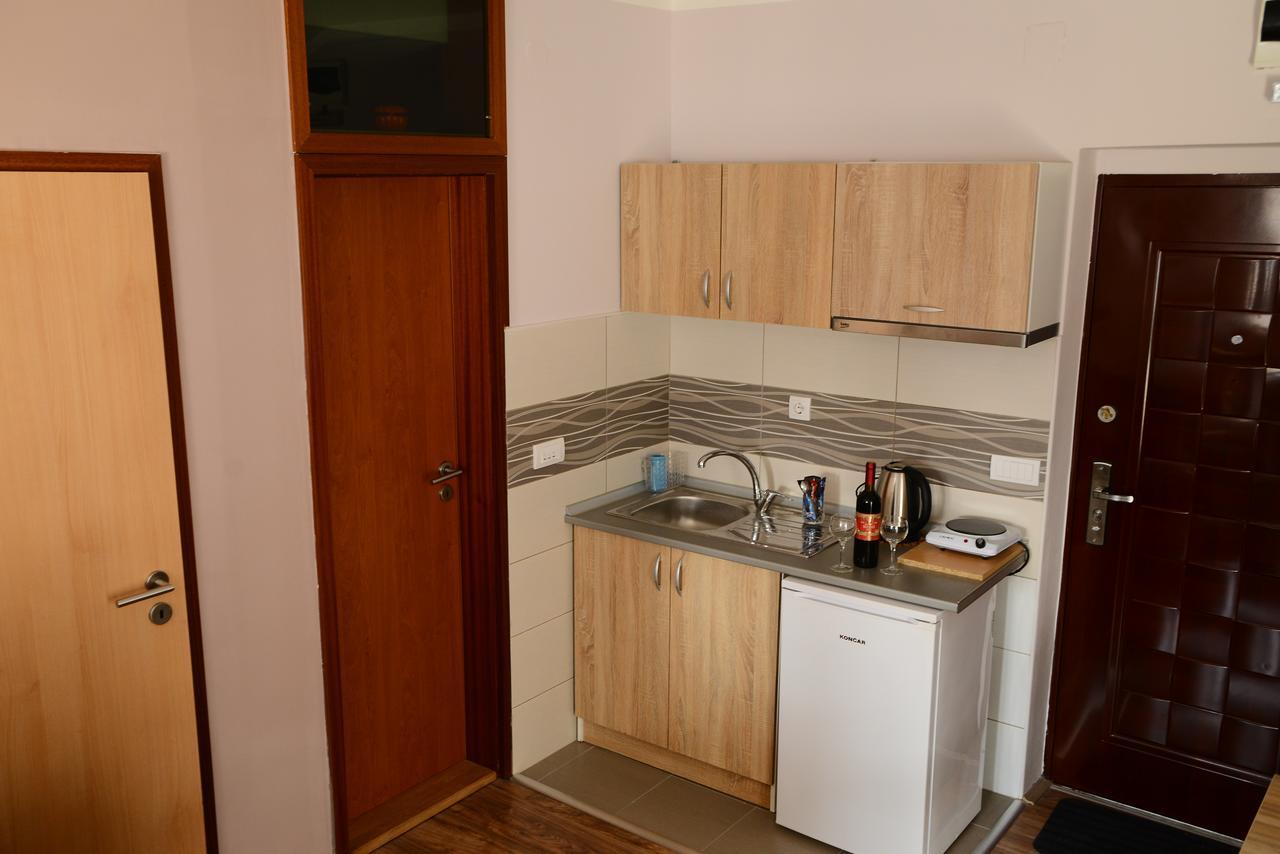 Athos Apartments Ni Esterno foto